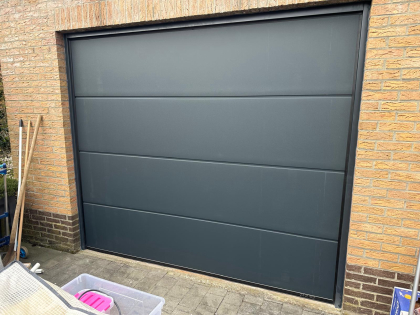 Sectionale garagepoort met sectionale garagepoorten, motor, RAL 7016, codeklavier
