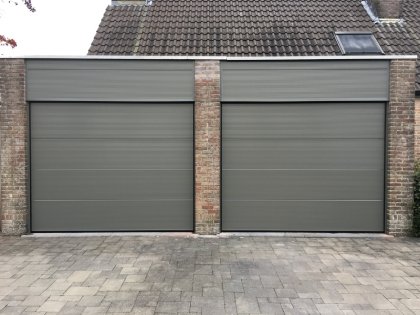 Sectionale garagepoort met sectionale garagepoorten, U-line microline, motor, RAL 7039, gevelbekleding